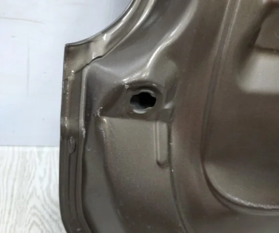 Крышка багажника для Renault Duster HM 2020+ на фотографиях