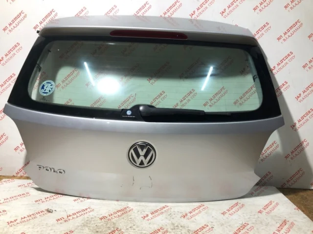 Крышка багажника для Volkswagen Polo V (6R) 2009-2014 на фотографиях