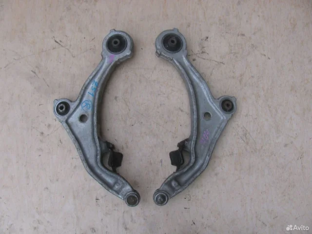 Рычаг передний правый нижний для Nissan Murano Z51 2007-2015 на фотографиях