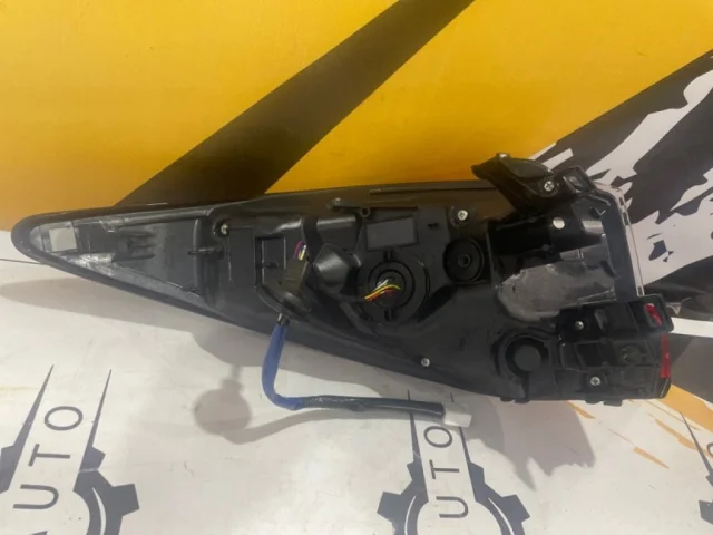 Фонарь правый для Lexus RX AGL10, GGL10, GLV15, GGL15, GLV10 2009-2015 на фотографиях