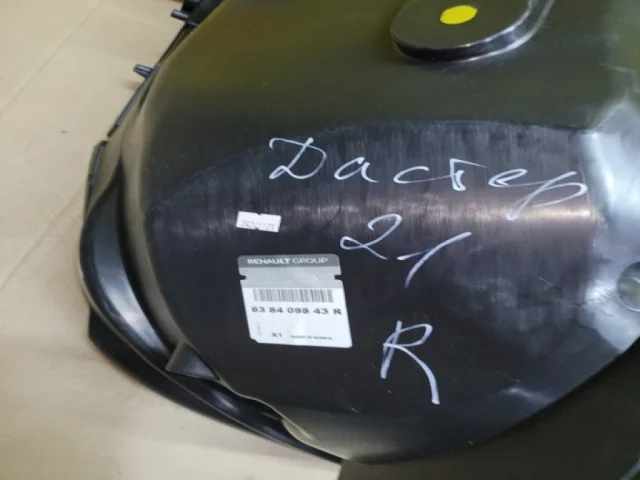 Подкрылок передний правый для Renault Duster HM 2020+ на фотографиях