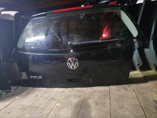 Крышка багажника для Volkswagen Polo IV (9N3) 2005-2009 на фотографиях