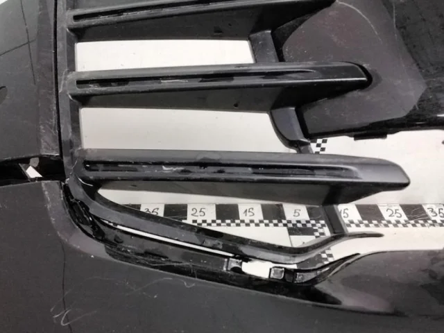 Спойлер переднего бампера для Toyota Land Cruiser J300 2021+ на фотографиях