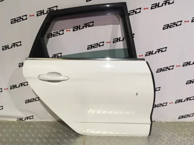 Дверь передняя правая для Citroen C4 Хэтчбек 2010-2016 на фотографиях