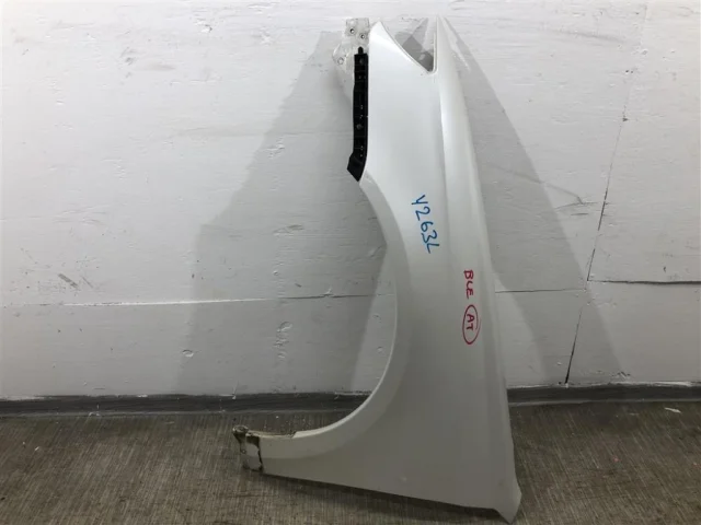 Крылья для Subaru Legacy BL/B13 2003-2009 на фотографиях