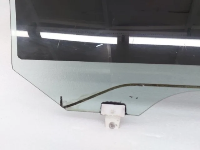 Стекла и зеркала для Infiniti QX 56 2010-2014 на фотографиях