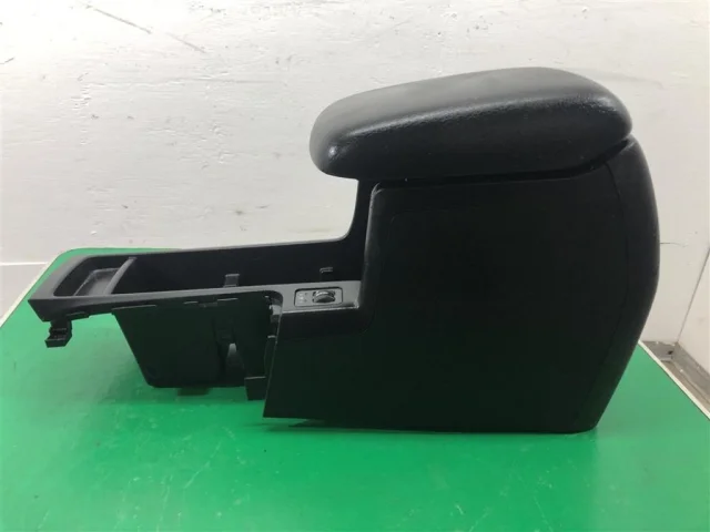 Крышка подлокотника для Subaru Forester SH 2008-2012 на фотографиях