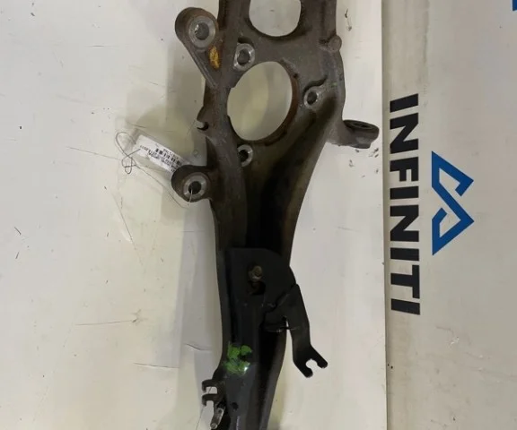 Кулак поворотный правый для Infiniti QX 80 2013-2022 на фотографиях