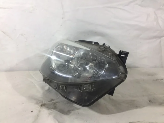 Фара правая для BMW 1er Ф20 2011-2015 на фотографиях