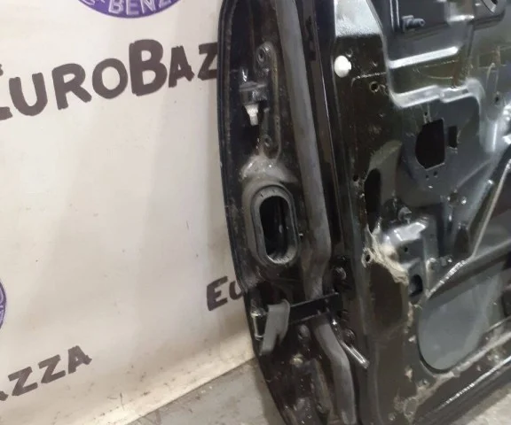 Дверь задняя правая для Mercedes-Benz C class W202 1993-2001 на фотографиях