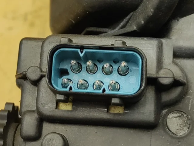 Фара левая для BMW 7er Е38 1994-2001 на фотографиях