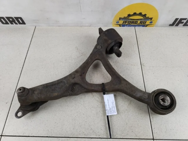Рычаг передний правый нижний для Volvo XC90 I C 2002-2014 на фотографиях