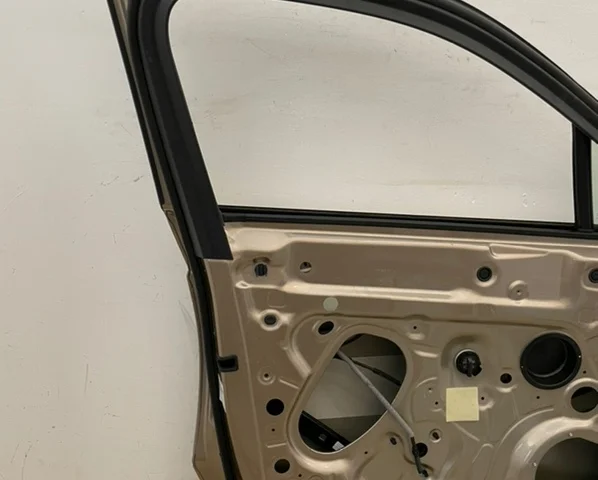 Двери для Volkswagen Touareg III (CR) 2018+ на фотографиях