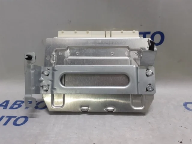 Блок управления пневмоподвеской для Volkswagen Touareg II (7P5) 2010-2014 на фотографиях