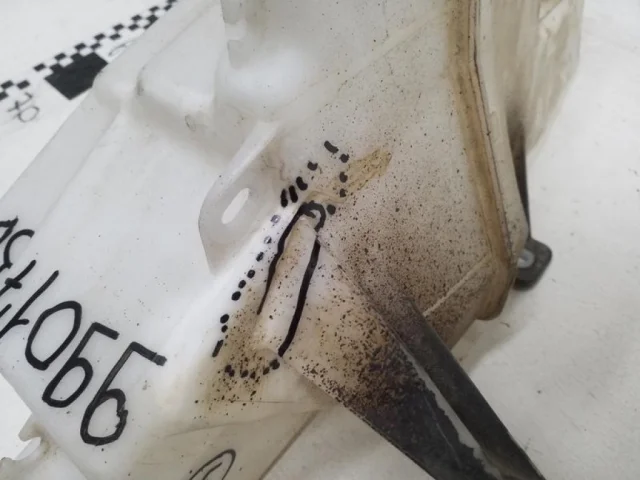 Бачок омывателя для Hyundai Creta 2 SU2 2021+ на фотографиях