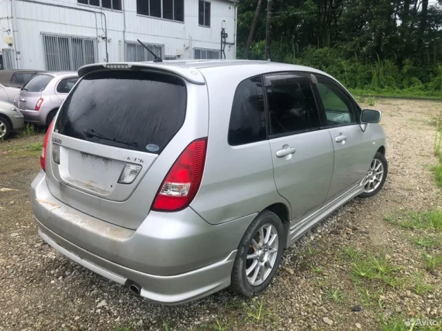 Накладка переднего бампера для Suzuki Liana Хэтчбек RC 2001-2008 на фотографиях