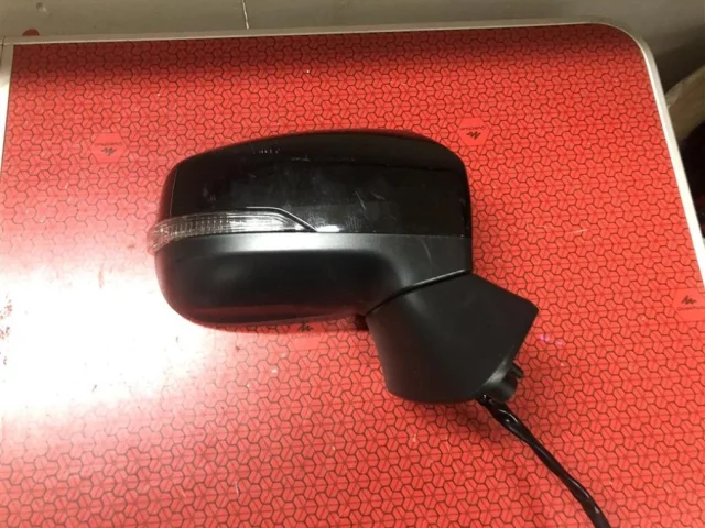 Стекла и зеркала для Subaru XV GT/G24 2017+ на фотографиях