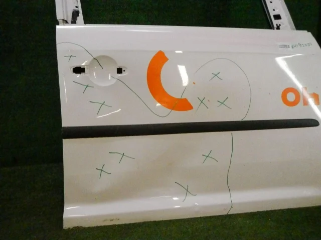 Двери для Volkswagen Caddy IV (2K) 2015-2020 на фотографиях