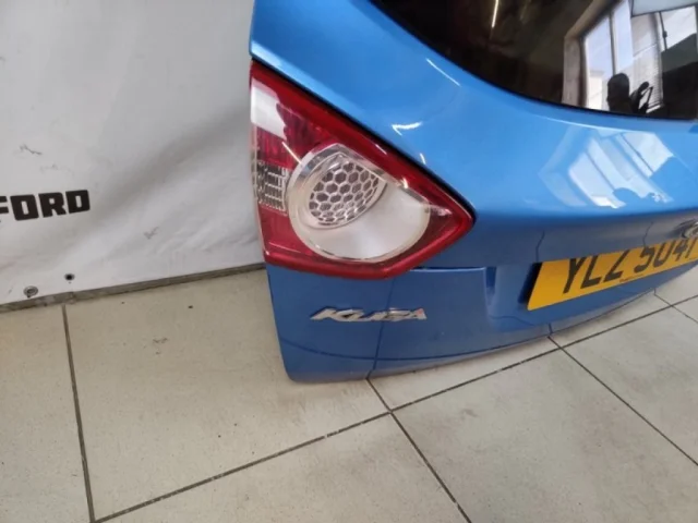 Крышка багажника для Ford Kuga CBV 2008-2013 на фотографиях