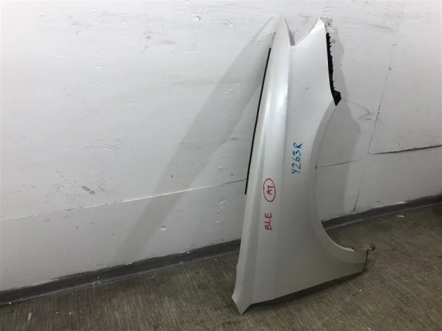 Крылья для Subaru Legacy BL/B13 2003-2009 на фотографиях