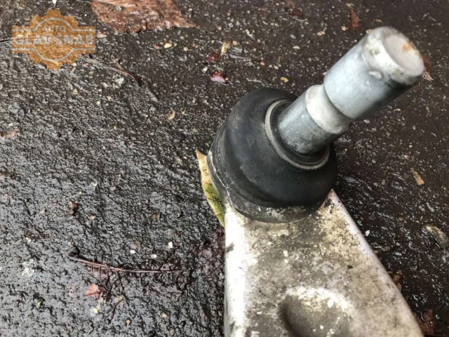 Качающийся рычаг правый для Nissan Murano Z51 2007-2015 на фотографиях