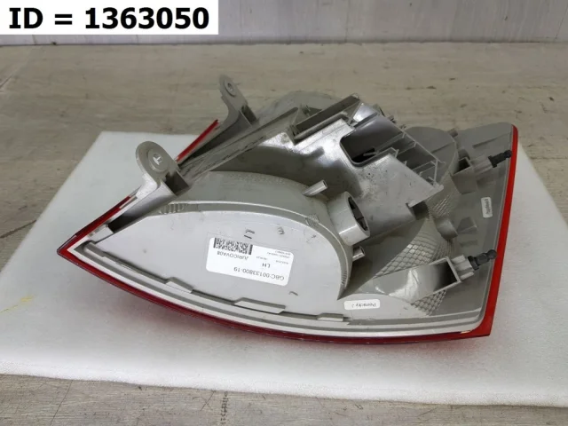 Фонарь левый для Skoda Octavia A7 Tour на фотографиях