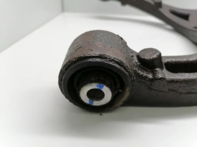 Качающийся рычаг левый для Mercedes-Benz M class W164 2005-2011 на фотографиях