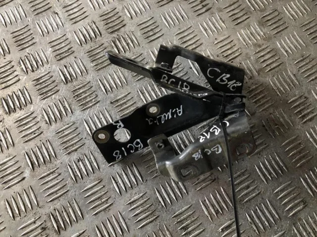 Крепление петли капота для Nissan Almera N16 Хэтчбек 5dr 2000-2006 на фотографиях