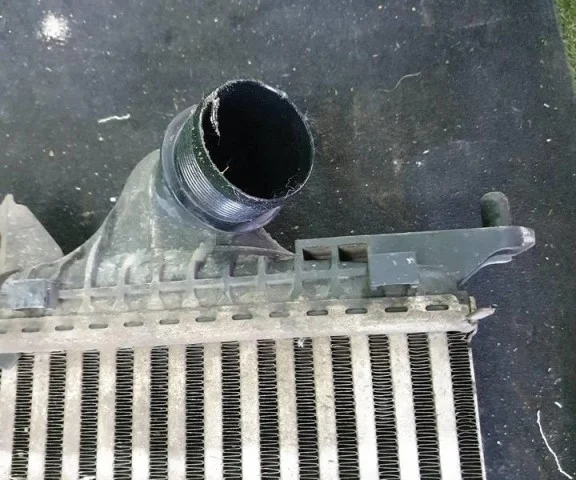 Интеркулер левый для Audi Q8 4M 2018-2023 на фотографиях