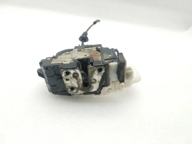 Уплотнитель передней правой двери для Kia Ceed 1 ED 2006-2009 на фотографиях