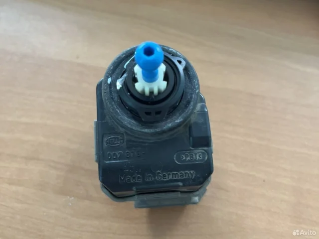 Моторчик корректора фары для Nissan Almera N16 Седан 2000-2006 на фотографиях