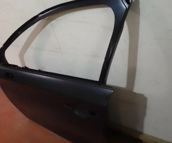 Дверь передняя левая для Citroen C4 Седан 2010-2016 на фотографиях