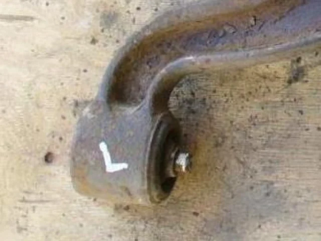 Рычаг передний левый нижний для Suzuki Grand Vitara 1998-2005 на фотографиях