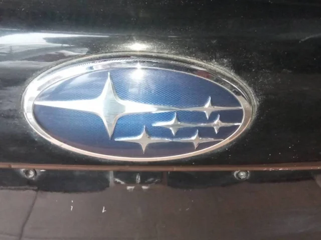 Крышка багажника для Subaru Forester SJ rest 2016-2019 на фотографиях