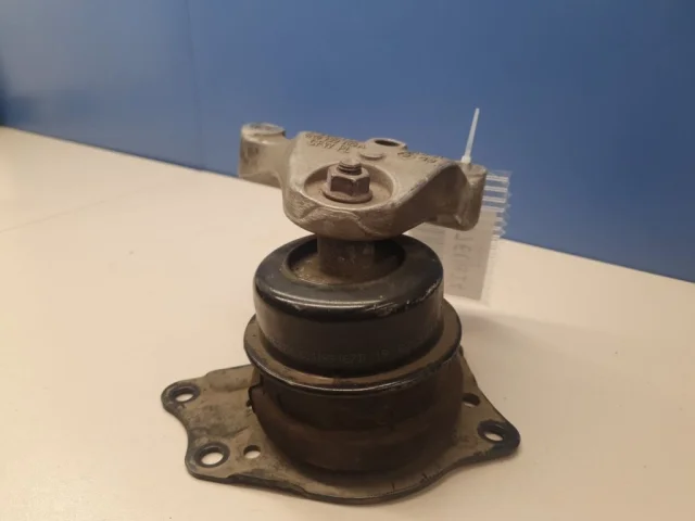 Опора двигателя задняя правая нижняя для Volkswagen Polo V (6C) Седан 2015-2020 на фотографиях