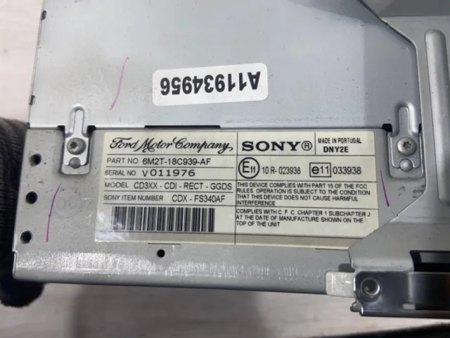 Магнитола для Ford Galaxy CD340 2006-2015 на фотографиях