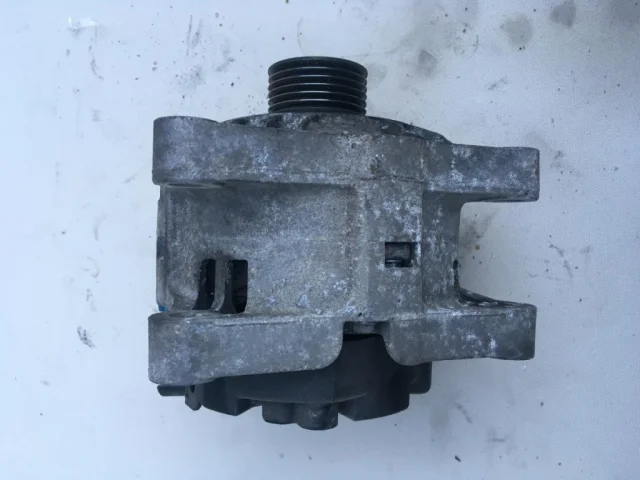 Генератор для Citroen C4 Хэтчбек 2004-2011 на фотографиях