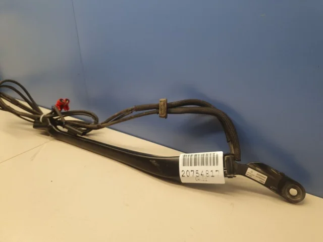 Поводок стеклоочистителя задний для Mercedes-Benz S class W222 2013-2017 на фотографиях