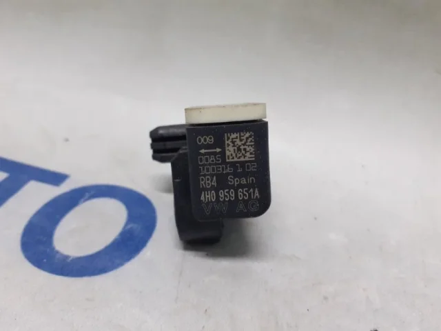 Датчик подушки безопасности для Audi A6 C7 2010-2018 на фотографиях