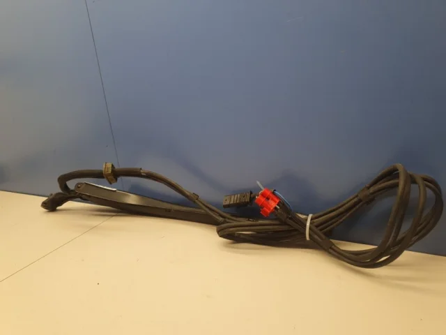 Поводок стеклоочистителя задний для Mercedes-Benz S class W222 2013-2017 на фотографиях