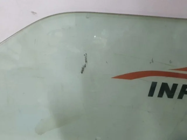 Стекла и зеркала для Infiniti QX 80 2013-2022 на фотографиях