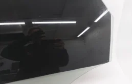 Стекло двери заднее левое для Volkswagen Polo 2020 года на фотографиях