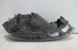 Фара ксенон левая для Volkswagen Polo 2013 года на фотографиях