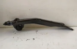 Подрамник двигателя для Nissan X-Trail 2000 года на фотографиях