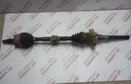 Привод передний правый для Nissan X-Trail 2000 года на фотографиях