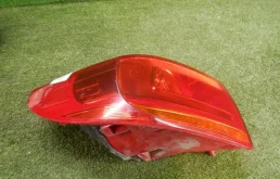 Фонарь внешний левый для Volkswagen Tiguan 2015 года на фотографиях