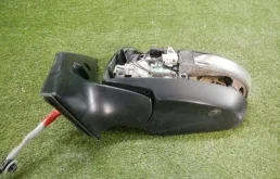 Стекла и зеркала для Toyota Land Cruiser 2018 года на фотографиях