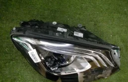 Фара правая для Mercedes-Benz S class 2018 года на фотографиях