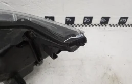 Фара ксенон левая для Nissan Qashqai 2020 года на фотографиях