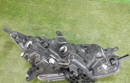 Фара левая для Nissan Qashqai 2024 года на фотографиях